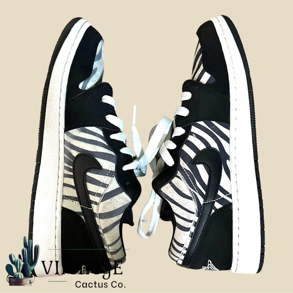 Jordan 1 Low - Zebra Print Sneakers - Great Condition - Picture 6 of 16